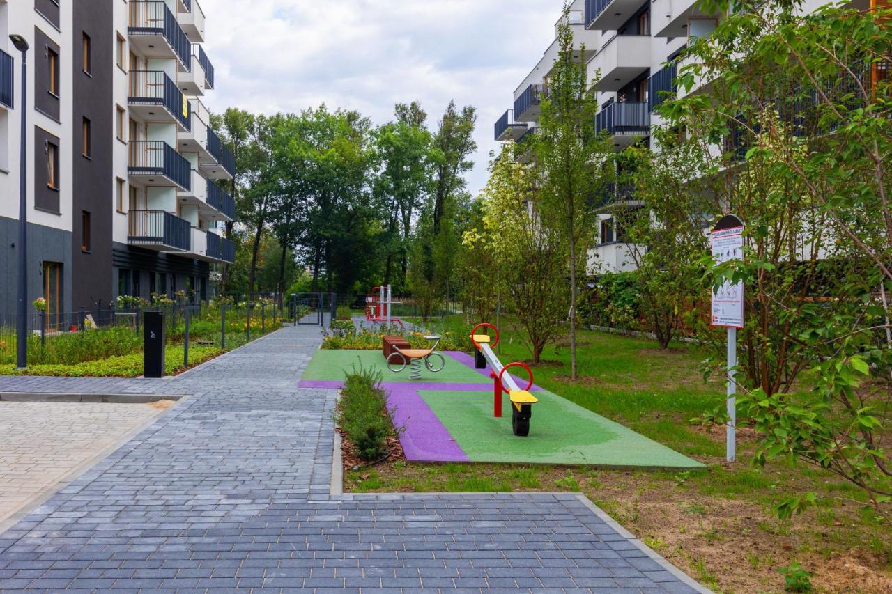 Stylish Przedpole With Balcony & Parking By Renters Warsaw