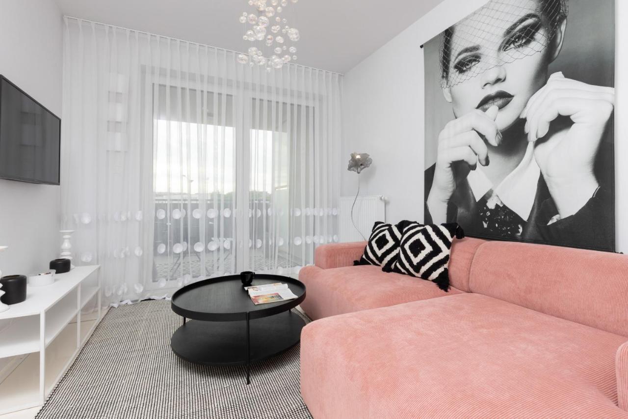 Stylish Przedpole With Balcony & Parking By Renters * Warszawa