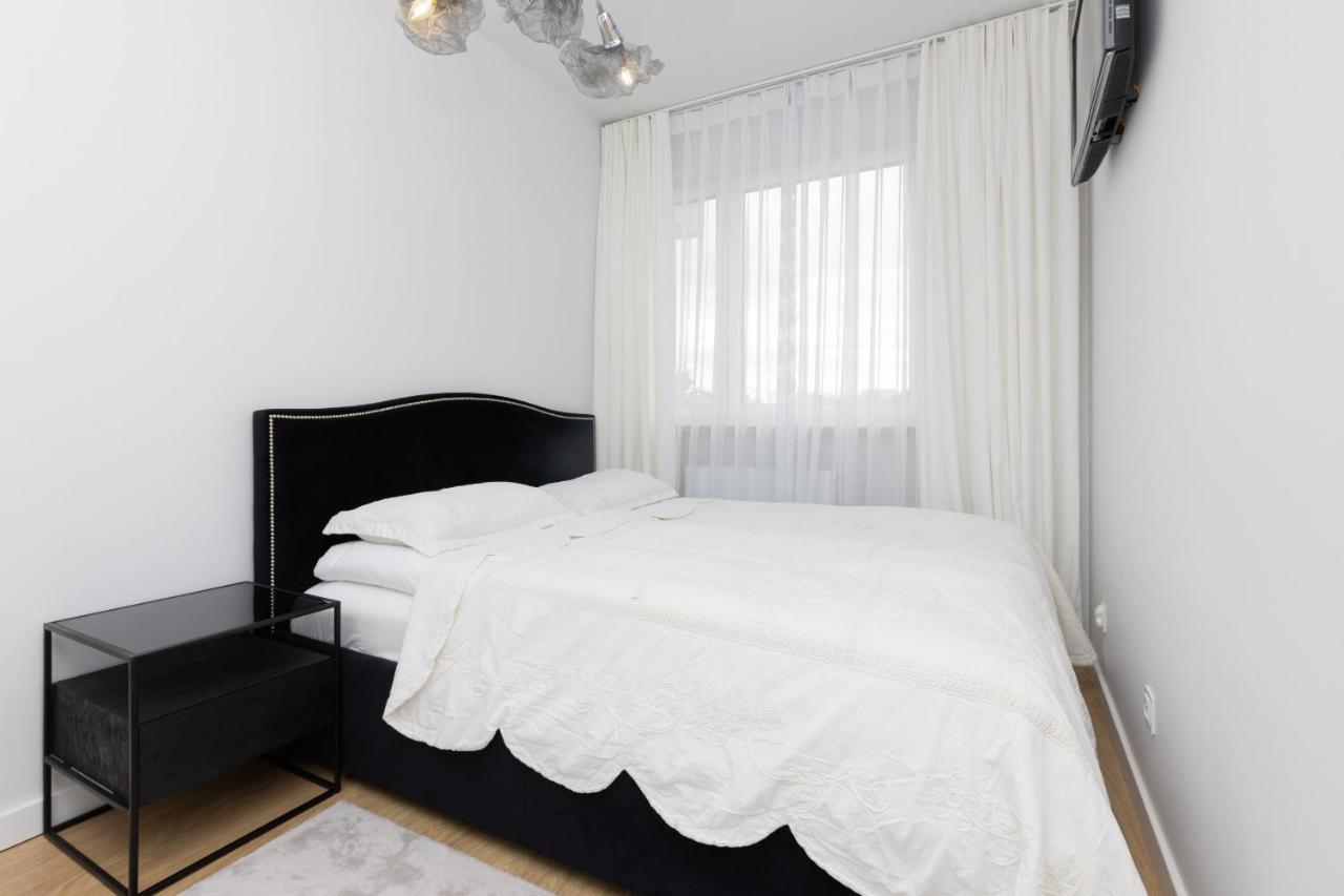 Apartament Stylish Przedpole With Balcony & Parking By Renters